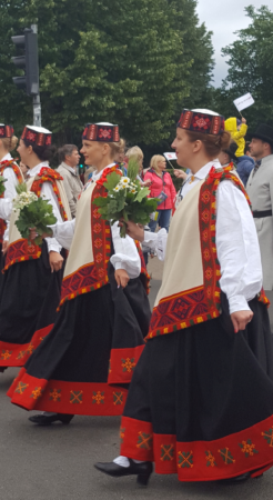 XXVI Vispārējo latviešu dziesmu un XVI Deju svētku gājiens