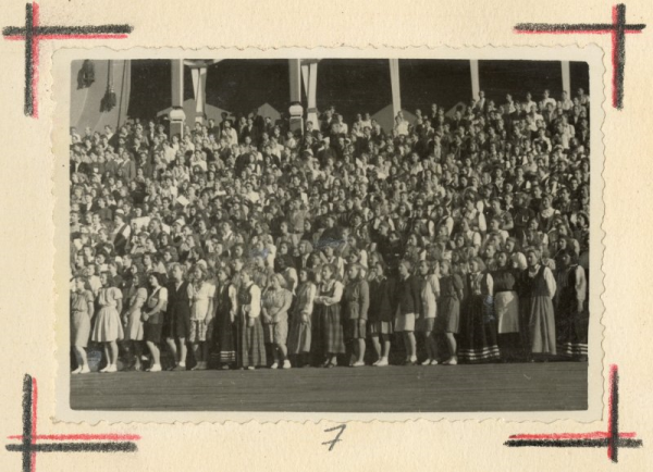 Dziesmu dienas Eplanādē Rīgā 1949. gada jūlijā