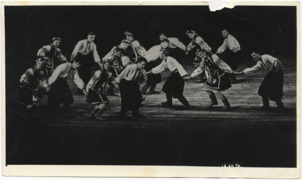 Cēsu 1.vidusskolas deju kolektīvs