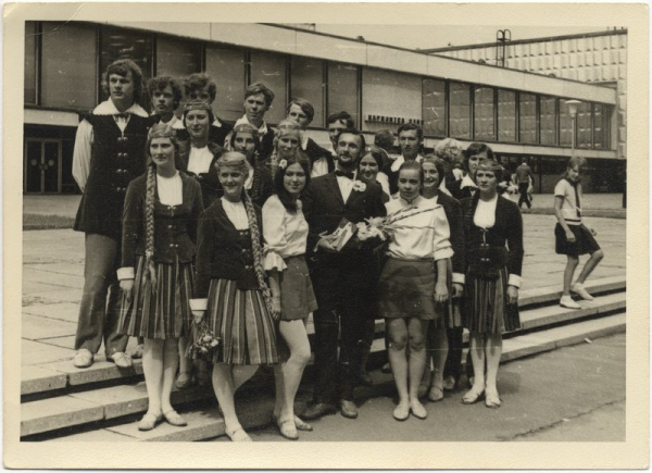 Cēsu kultūras centra tautas deju ansamblis "Raitais solis"