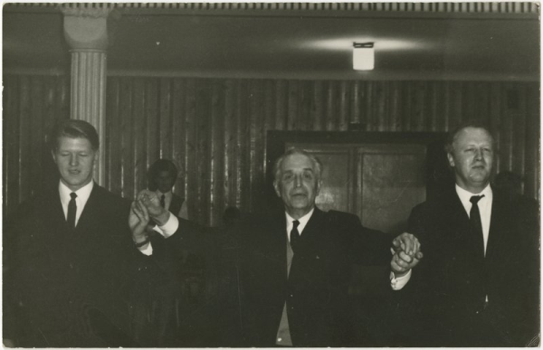 Leons Amoliņš, Jānis Dūmiņš, Haralds Mednis un Edgars Račevskis Jurjānu "Meņģeļos"