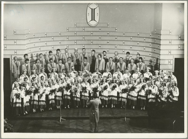 Jēkabs Ozoliņš un jauktais koris Līva