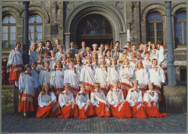 Jēkabs Ozoliņš un jauktais koris Līva