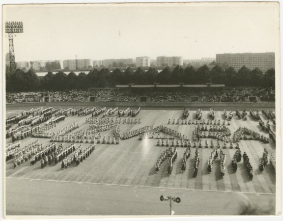 Deju svētku prologs "Uzvara. Darbs. Miers."