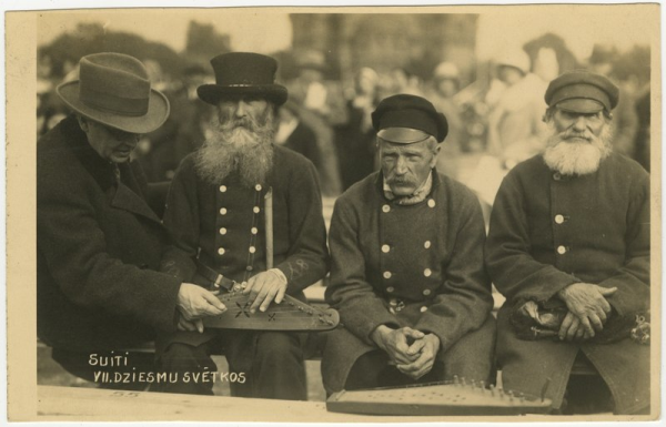 Suiti VII. Dziesmu svētkos