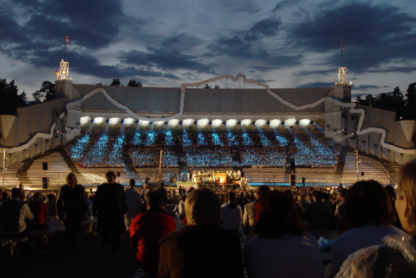 Dziesmu svētku estrāde