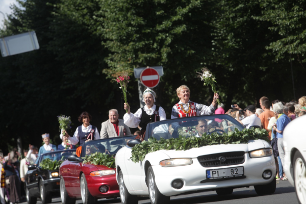 Ingrīda Saulīte. Gājiens