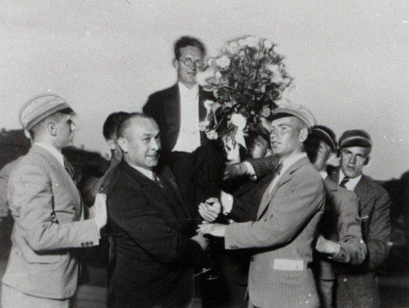 VIII latvju vispārējo Dziesmu svētku diriģents Teodors Kalniņš