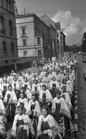 XIII Vispārējo latviešu Dziesmu svētku gājiens