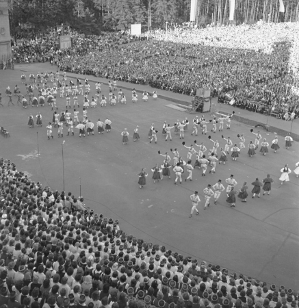 XIV Vispārējo latviešu Dziesmu un Deju svētku koncerts Mežaparka Lielajā estrādē