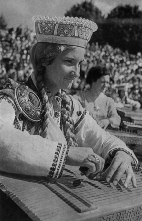 Koklētāja stadionā "Daugava" XV Vispārējo latviešu Dziesmu un Deju svētku laikā