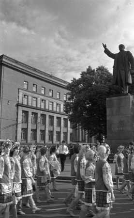 XVI Vispārējo latviešu Dziesmu svētku gājiens