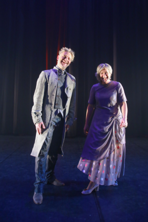 Jānis Purviņš un Gunta Skuja Ingrīdas Saulītes 80 gadu jubilejas koncertā "Dejā rotāta"