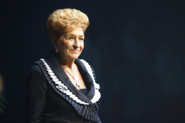 Ingrīda Saulīte 80 gadu jubilejas koncertā "Dejā rotāta"