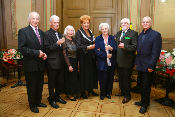 Ingrīda Saulīte 80 gadu jubilejas koncertā "Dejā rotāta"