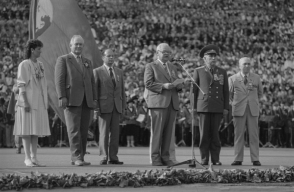 XIX Vispārējo latviešu Dziesmu un Deju svētku atklāšana Mežaparka Lielajā estrādē