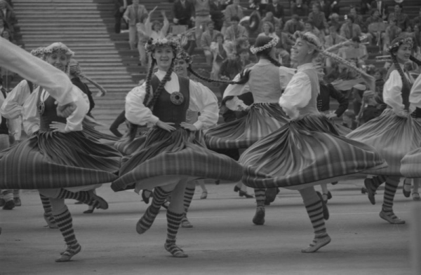 XX Vispārējo latviešu Dziesmu un X Deju svētku noslēguma koncerts Mežaparka Lielajā estrādē