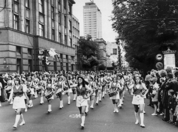 XVII Vispārējo latviešu Dziesmu  svētku gājiens