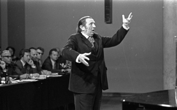 XVII Vispārējo latviešu Dziesmu  svētku goda virsdiriģents Leonīds Vīgners