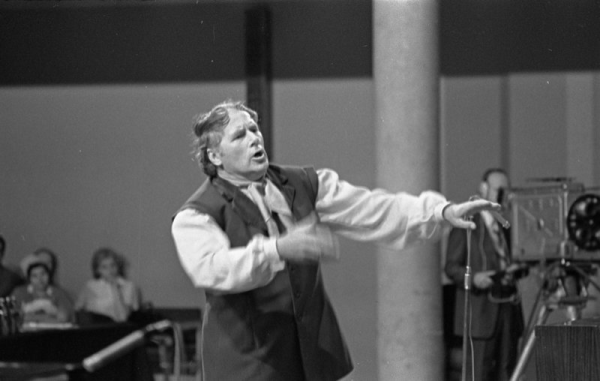 XVII Vispārējo latviešu Dziesmu  svētku diriģents Pauls Kvelde