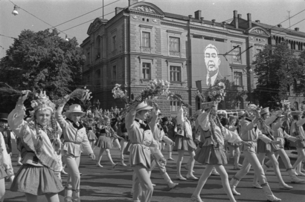 XVIII Vispārējo latviešu Dziesmu  un Deju svētku gājiens