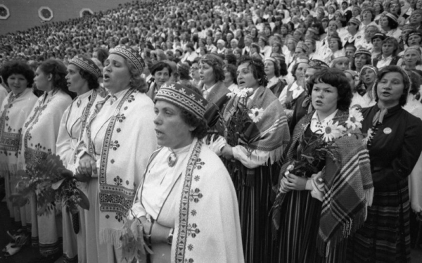XVIII Vispārējo latviešu Dziesmu  un Deju svētku koncerts Mežaparka Lielajā estrādē