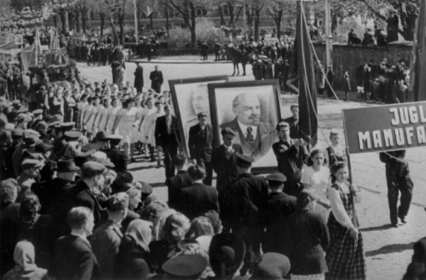 Dziesmu svētku gājiens