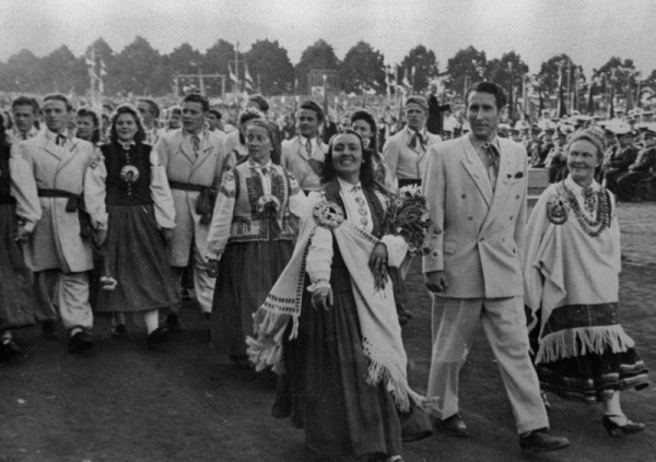 Dziesmu svētku gājiens