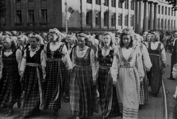 Dziesmu svētku gājiens