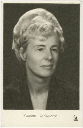 Ausma Derkēvica