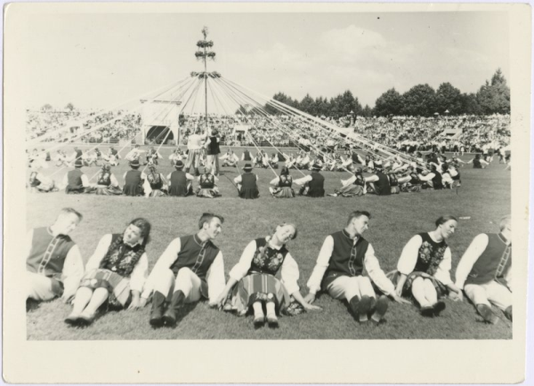 Daugavas stadions. Citu tautu deja (?)