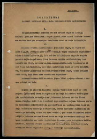 Dokumenti par 1955. gada Dziesmu svētku organizēšanu un norisi: LPSR MP un LKP CK lēmumu noraksti, KM nolikumi, sarakste, ziņojumi, rīcības komisijas organizatoriskie dokumenti, norises un izvietošanas  plāni, norādījumi dalībniekiem, caurlaides, dalībnieku kartes, ielūgumi, programmas u.c.
