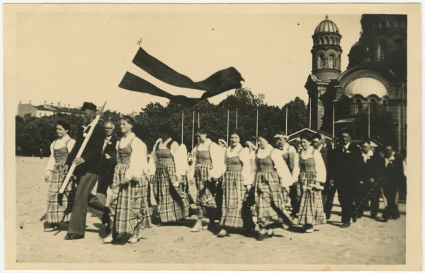 IX Vispārējie latviešu dziesmu svētki. Gājiens