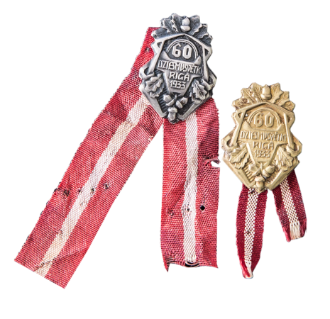 VIII Vispārējo latviešu dziesmu svētku nozīmīte