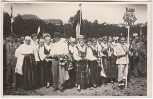 IX Vispārējo latviešu dziesmu svētku dalībnieki. Sigulda