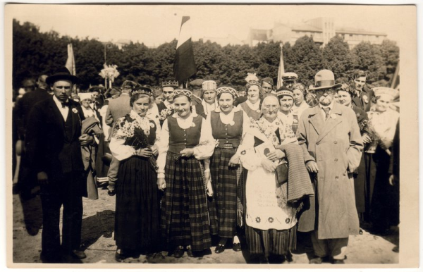 IX Vispārējo latviešu dziesmu svētku dalībnieki