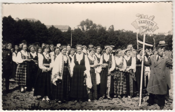 IX Vispārējo latviešu dziesmu svētku dalībnieki. Skrīveri