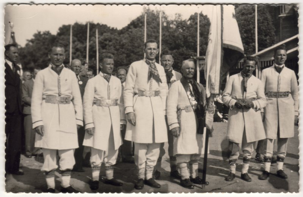 IX Vispārējo latviešu dziesmu svētku dalībnieki