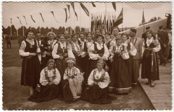 IX Vispārējo latviešu dziesmu svētku dalībnieki