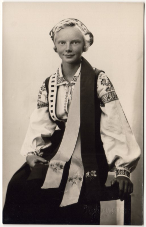 Dziesmu svētku dalībniece