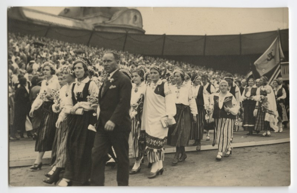 VIII Vispārējie latviešu dziesmu svētki