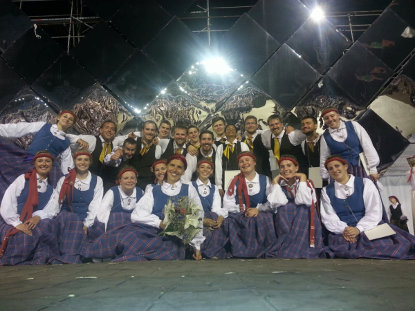 Kanādas Daugavas Vanagu deju grupa "Daugaviņa"