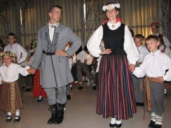 Selga Apse ar ģimeni