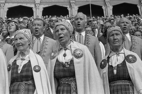 Dziesmu svētku simtgade : XVI Dziesmu svētki. Dalībnieki