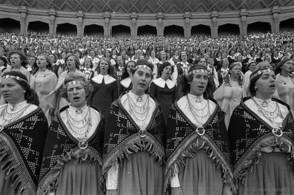 Dziesmu svētku simtgade : XVI Dziesmu svētki. Dalībnieki