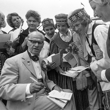 Dziesmu svētku simtgade : XVI Dziesmu svētki. Jānis Ozoliņš