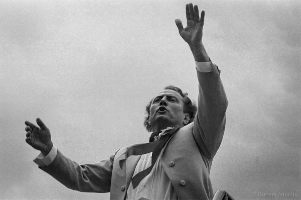 Dziesmu svētku simtgade : XVI Dziesmu svētki. Imants Kokars