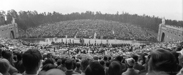 Dziesmu svētku simtgade : XVI Dziesmu svētki. Mežaparks