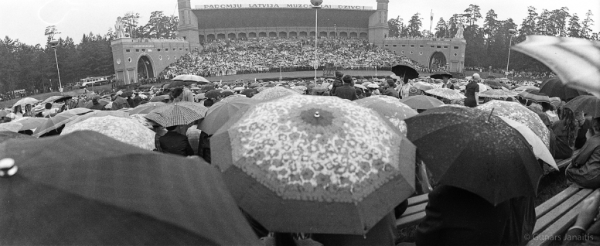 Dziesmu svētku simtgade : XVI Dziesmu svētki. Mežaparks
