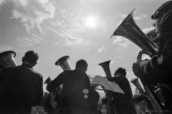 Dziesmu svētku simtgade : XVI Dziesmu svētki. Dalībnieki Mežaparka estrādē